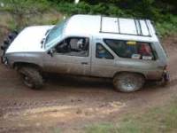 Nissan Pathfinder - DIRT DEVIL