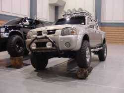 Nissan Frontier - Tim