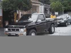 Nissan Hardbody - marcelo cenora