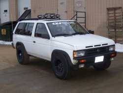 Nissan Pathfinder - Adam