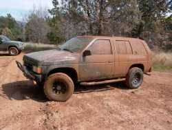 Nissan Pathfinder - mudfinder