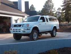 Nissan Frontier - White Lightning