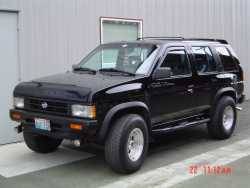 Nissan Pathfinder - Ronnie Pel