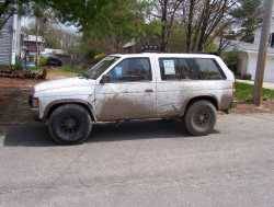 Nissan Pathfinder - Adam