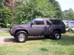 Nissan Pathfinder - Donnie