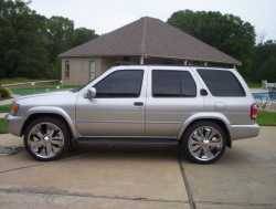 Nissan Pathfinder - Matt G