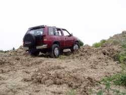 Nissan Pathfinder - LeftHandedMonkeyWrench (k