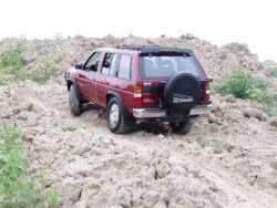 Nissan Pathfinder - LeftHandedMonkeyWrench (k