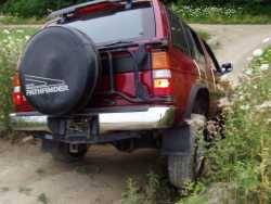 Nissan Pathfinder - LeftHandedMonkeyWrench (k