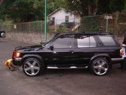 Nissan Pathfinder - k dub