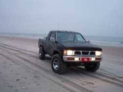 Nissan Hardbody - BK-N-BLK