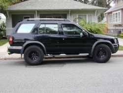 Nissan Pathfinder - DJ Dank