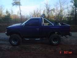 Nissan Hardbody - jackedHB