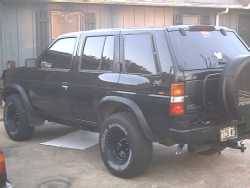 Nissan Pathfinder - robert