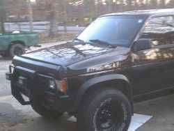 Nissan Pathfinder - robert