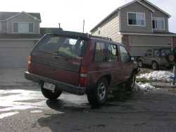 Nissan Pathfinder - Nade-N-Raid