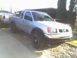 Nissan Frontier - Rhino