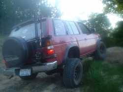 Nissan Pathfinder - Big Mike