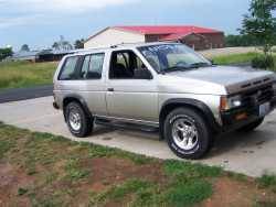 Nissan Pathfinder - trod