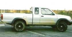 Nissan Frontier - Rhino