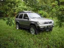 Nissan Pathfinder - Derek Hammons