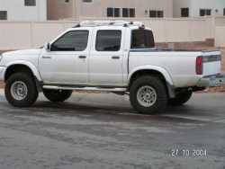 Nissan Frontier - lora's desert pre-runner