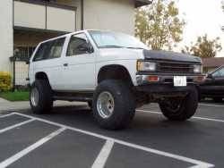 Nissan Pathfinder - bodyman