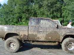 Nissan Hardbody - Aaron - NinetySeven