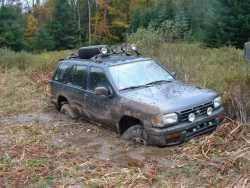 Nissan Pathfinder - Stryker