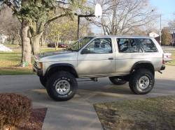 Nissan Pathfinder - Larry La Toure