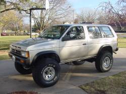 Nissan Pathfinder - Larry La Toure