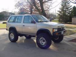 Nissan Pathfinder - Larry La Toure