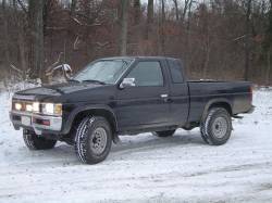 Nissan Hardbody - It's Winter Times