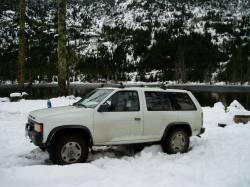 Nissan Pathfinder - Howler