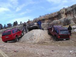 Nissan Pathfinder - Nade-N-Raid