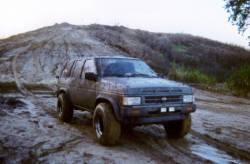 Nissan Pathfinder - aron