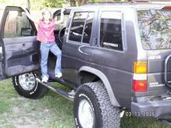 Nissan Pathfinder - Daddy's truck...yeah righ