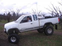 Nissan Hardbody - dylans nissan