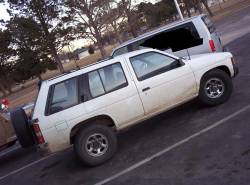 Nissan Pathfinder - T bar