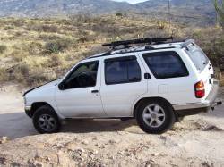 Nissan Pathfinder - asthom