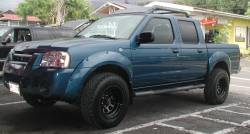 Nissan Frontier - deem0nessa
