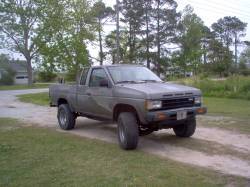 Nissan Hardbody - buknutz