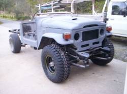 Nissan Hardbody - ROBOS CRUISER