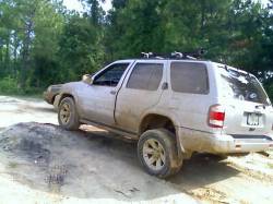 Nissan Pathfinder - 