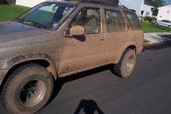 Nissan Pathfinder - tomB