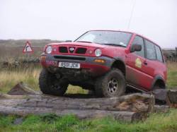 Nissan  - leigh