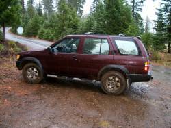 Nissan Pathfinder - Dennis Lahr