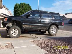 Nissan Pathfinder - 97blackpathy