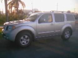 Nissan Pathfinder - Robert Fernandez