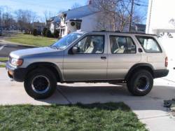 Nissan Pathfinder - tomB